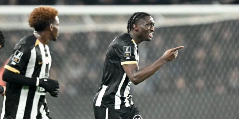 Angers có được chiến thắng áp đảo trước Nantes