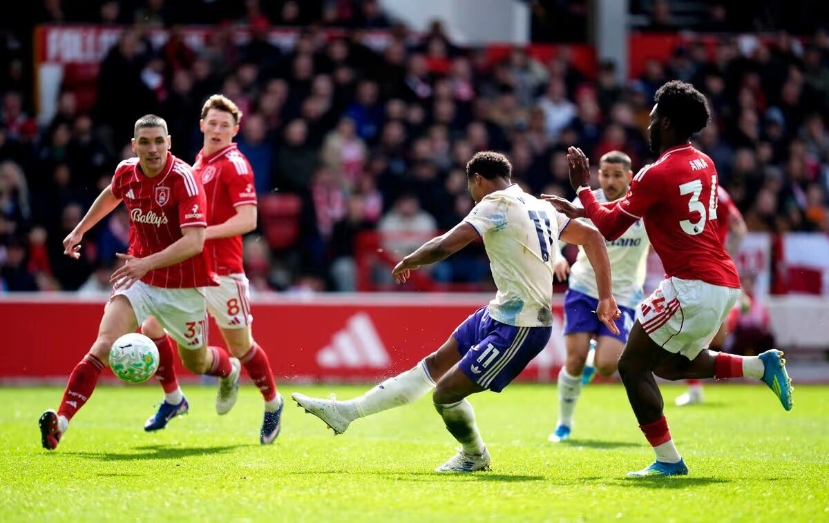 Nottingham vs Aston Villa - Đồng hương đại chiến